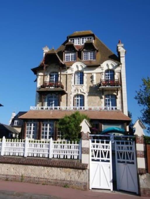 Les Embruns - Plein Ciel - Appartement 3Eme Etage Deauville Bagian luar foto